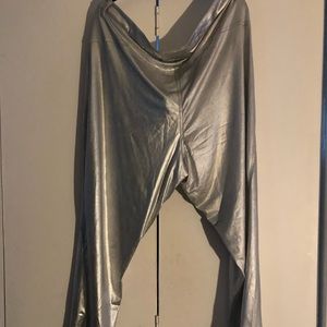 PLUS SIZE NWT silver super stretchy Pants Size 2x